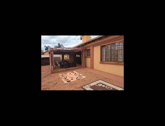 3 BEDROOM HOUSE FOR SALE IN HEATHERVIEW